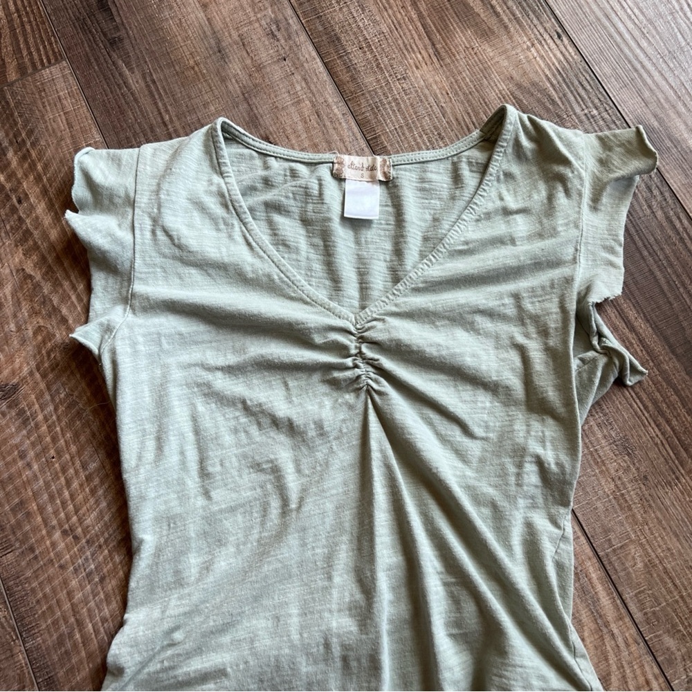 Altar'd State Green Bodysuit V-Neck Cap Sleeve - Picture 3 of 5